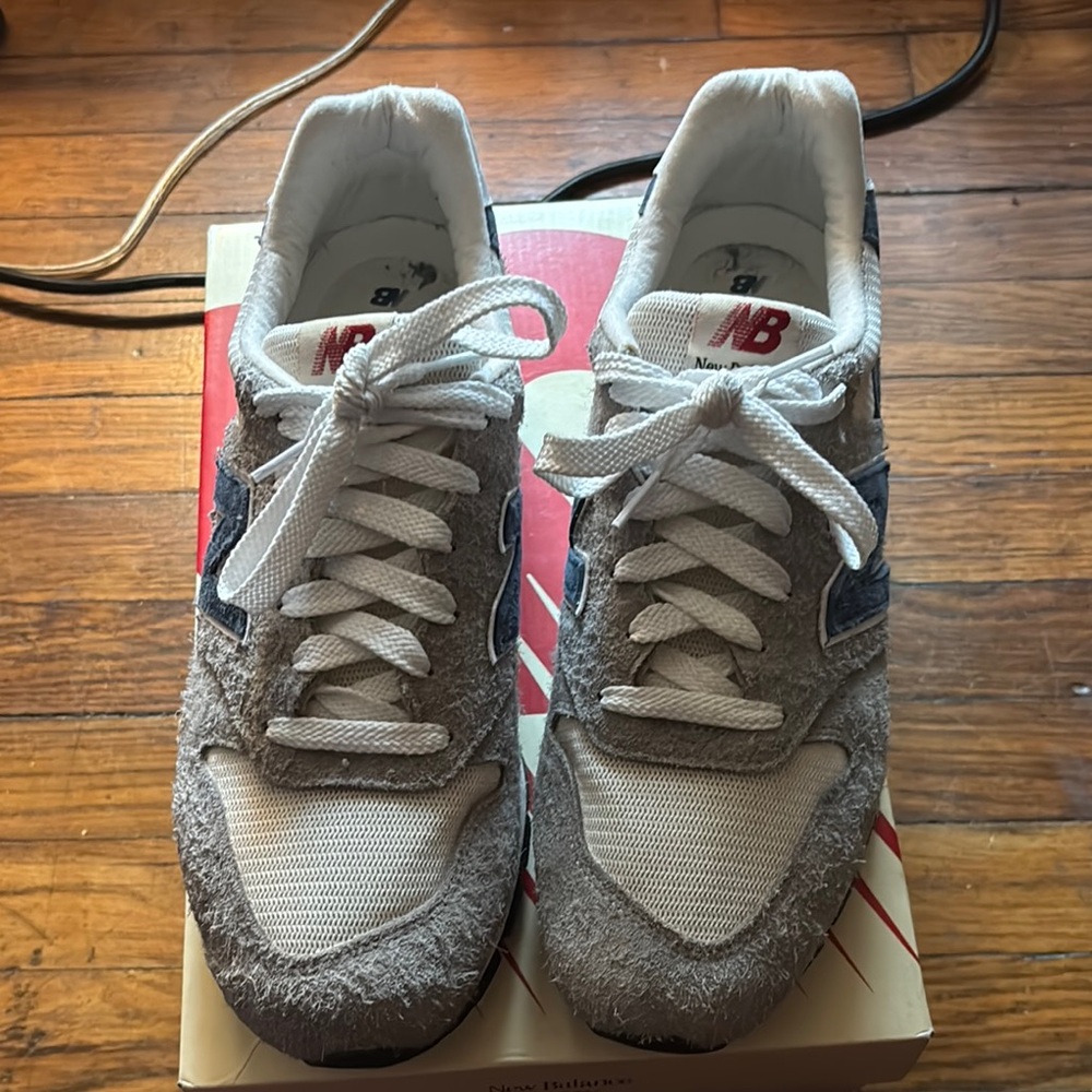 New Balance Men's Gray and White Sneakers